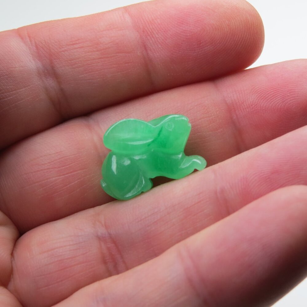 Jade Rabbit Hand Carved Pendent - Picture 4 of 4